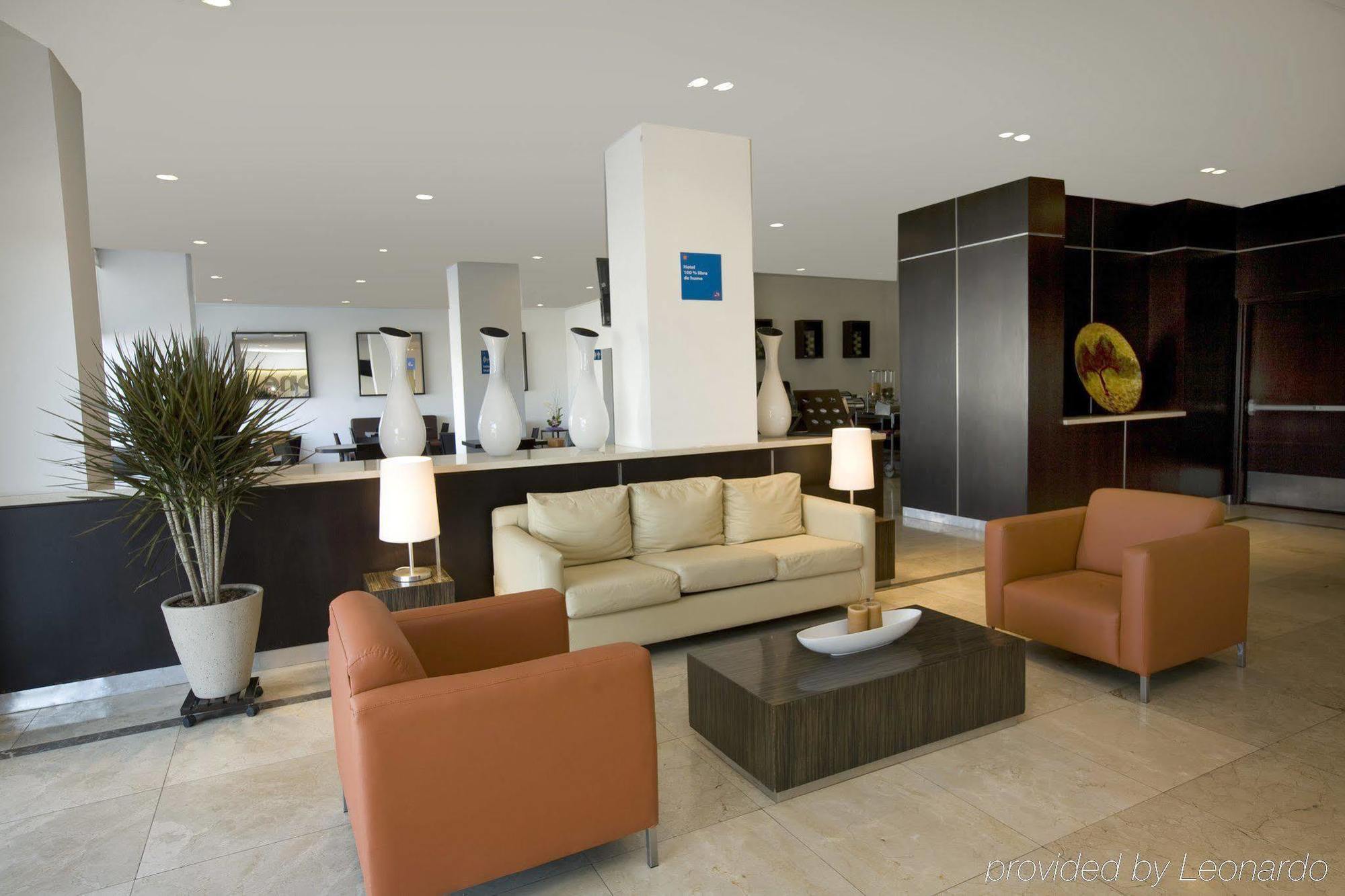 Hotel One Aguascalientes Sur Interior foto